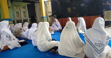 Wakil Ketua Wanita LDII ikuti pengajian Majelis Taklim as-tsuroya