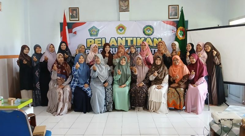 Pelantikan Wanita LDII Lumajang 2026 di Kantor Sekretariat DPD LDII