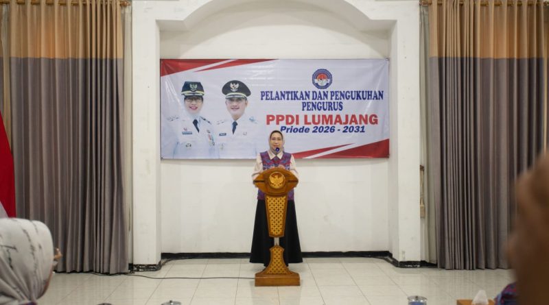 Ketua LDII Lumajang Bambang Sarwo Edi menghadiri pelantikan pengurus PPDI Kabupaten Lumajang